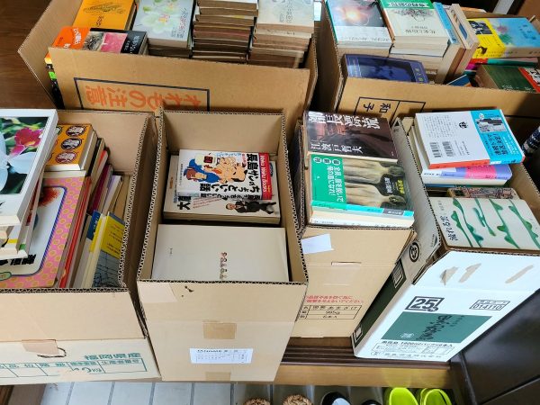 太宰府市にて、教育関連本・ビジネス書・実用書などを出張買取しました。