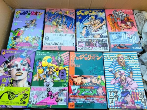 志免町にて、アニメ画集・漫画本セットなど古本を出張買取しました。