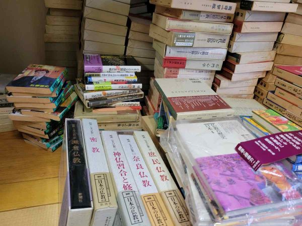 仏教本や仏教思想本などを、福岡県八女郡広川町にて買取しました。