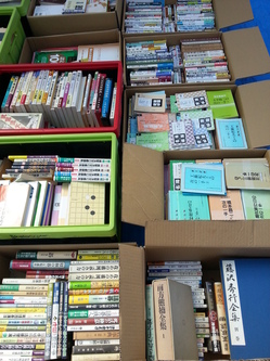 福岡市博多区にて囲碁の本、文庫本を約1000冊ほど買取させて頂きました。