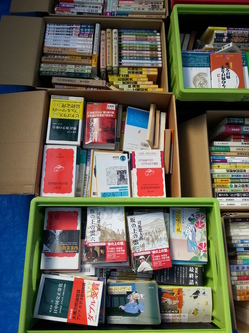 福岡市博多区にて囲碁の本、文庫本を約1000冊ほど買取させて頂きました。