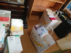 博多区にて活字本やアダルトDVDなどを出張買取させて頂きました。