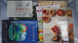福岡市中央区にて、医学ガイド・レシピ本・インテリア雑誌などを出張買取しました。