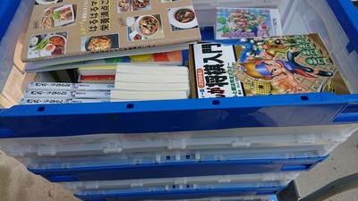 福岡市東区にて、宇宙兄弟などの漫画本セット・レシピ本・ゲームソフトなどを出張買取