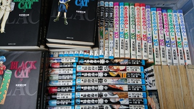 福岡市西区にて、揃っている漫画本・ゲームソフトなどを出張買取しました。