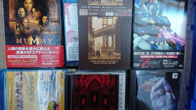 博多区にて、DVD・Blu-ray・CD・漫画本セットなどを出張買取