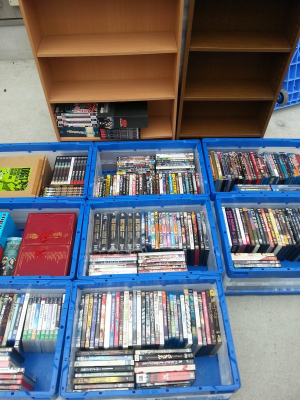 福岡県糟屋郡須惠町にてDVD、ブルーレイ、ゲーム、DVDボックスなど200点ほど買取サムネイル