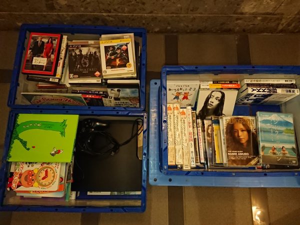 博多区にてビジネス書、絵本、DVD、ゲームソフトなどを出張買取させて頂きました。サムネイル