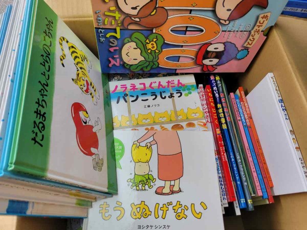北九州市小倉北区と小倉南区にて、本やゲームなどを出張買取しました。サムネイル